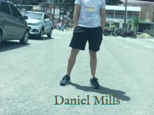 Daniel_Mills