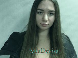 MiaDeviss