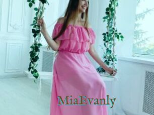 MiaEvanly