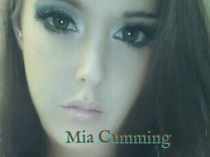 Mia_Cumming