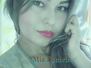 Mia_Daniels