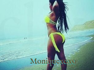 Moniquexoxo
