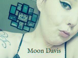 Moon_Davis