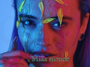 Miaa_stonee