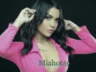 Miahot69