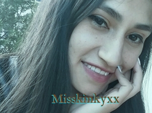 Misskinkyxx