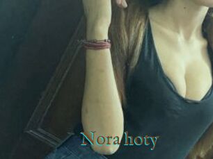Nora_hoty