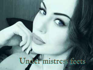 Under_mistress_feets